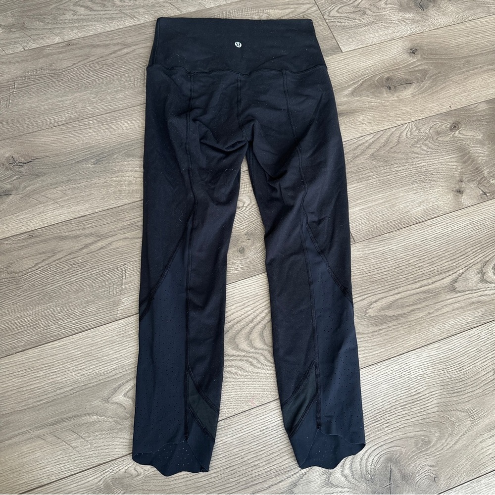 LULULEMON BUNDLE Lot of 4 Leggings all size 4 - Picture 9 of 14